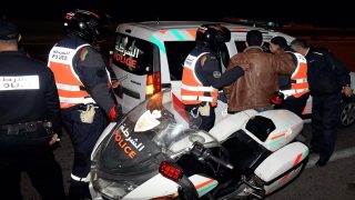 من أعضائها مسؤول بالدولة.. أمن فاس يفكك عصابة إجرامية تنشط في النصب والاحتيال