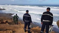 عناصر من القوات المسلحة الملكية تقدم المساعدة لـ54 مرشحا للهجرة غير الشرعية