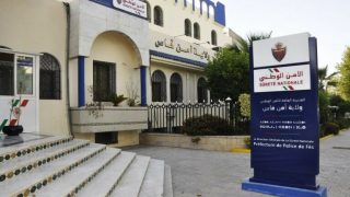 أمن فاس يُودع مختلا عقليا بمستشفى الأمراض العقلية بعدما هدّد سلامة المواطنين وعرض شرطيا للإعتداء