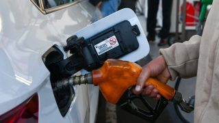 مجلس المنافسة .. الكازوال والبنزين ارتفاع المبيعات بحوالي 3,75 في المئة خلال سنة 2023