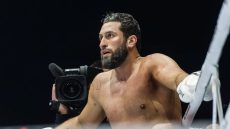 محكمة بلجيكية تدين الملاكم المغربي جمال بن صديق بتهم غسل الأموال