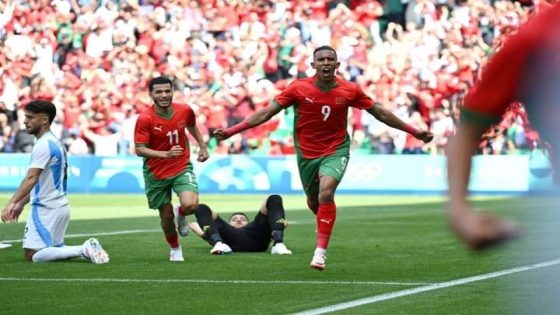 المنتخب المغربي يفوز على الأرجنتين بهدفين لواحد بعد استكمال المباراة والعودة للفار