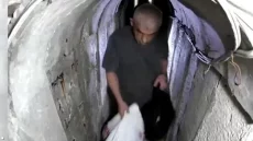 الجيش الإسرائيلي ينشر فيديو يظهر “السنوار” قبل يوم من هجوم 7 أكتوبر