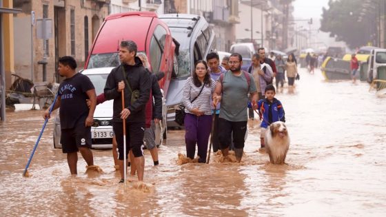 تحذيرات حمراء جديدة: فالنسيا تواجه عواصف رعدية وأمطار غزيرة