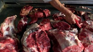 حجز أزيد من طنين من اللحوم الفاسدة كانت موجهة لمدينة خنيفرة