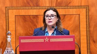 فاطمة التامني تستنكر استهداف مُبلّغي الفساد وتدعو للتحقيق في ارتفاع أسعار السمك