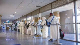 وزارة الصحة توصي بأخذ لقاح الحمى الشوكية رغم إلغائه من شروط العمرة