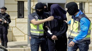 بفضل التعاون الأمني مع المغرب.. إسبانيا تعتقل عنصراً موالياً لـ”داعش”