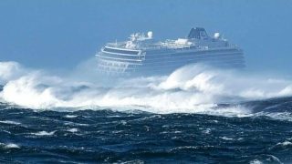 تعليق الرحلات البحرية بين طريفة وطنجة بسبب العاصفة مارتينو