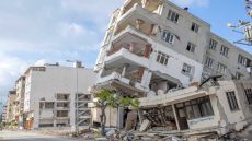 زلزال بقوة 6.2 يضرب إسطنبول ويثير الذعر بين السكان