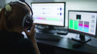 فرنسا تتهم المخابرات الروسية بشن هجمات إلكترونية ضد مصالحها