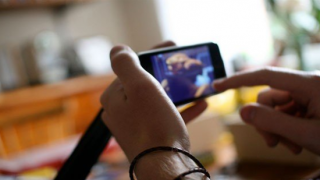 شكاية عنف تكشف تورط زوجة في صناعة صور إباحية مقابل المال