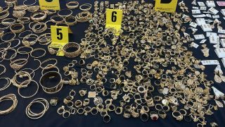 توقيف ثلاثة أشخاص في طنجة بتهمة سرقة محل مجوهرات