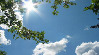 طقس الثلاثاء: أجواء حارة نسبياً في الجنوب الشرقي وأمطار محتملة بالأقاليم الجنوبية