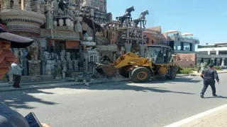 سلطات سلا تباشر هدم “فيلا السبوعة” بسبب خروقات عمرانية