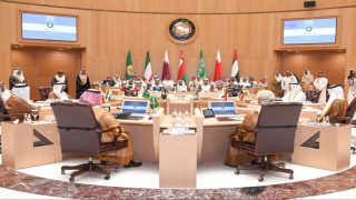 تصعيد مستمر بين إيران وإسرائيل و دعوات خليجية للتهدئة