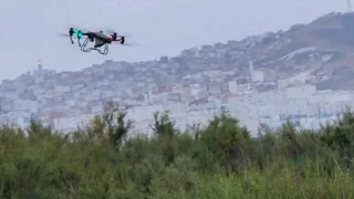 طنجة تعتمد طائرات “درون” لمكافحة البعوض في الأحياء والمجاري المائية