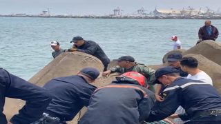 جثة متحللة تلفظها أمواج البحر قرب مسجد الحسن الثاني بالدار البيضاء