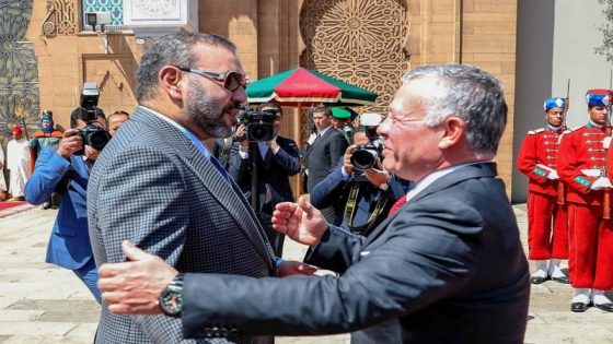 جلالة الملك يهنئ عاهل المملكة الأردنية الهاشمية بمناسبة عيد الجلوس الملكي