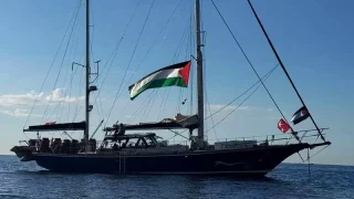 سفينة “مادلين” تجتاز مناطق بالساحل المصري وتقترب من غزة