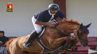 فريد أمنزار يتألق في منافسات القفز على الحواجز ويفوز بجائزة القوات المسلحة الملكية