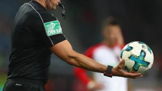 “فيفا” يختار ثلاثة حكام مغاربة لنهائيات كأس العالم لأقل من 20 سنة بالشيلي