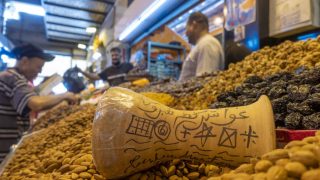 أسواق البيضاء تنبض بحيوية عاشوراء: طقوس وتقاليد تُحيي الذاكرة المغربية