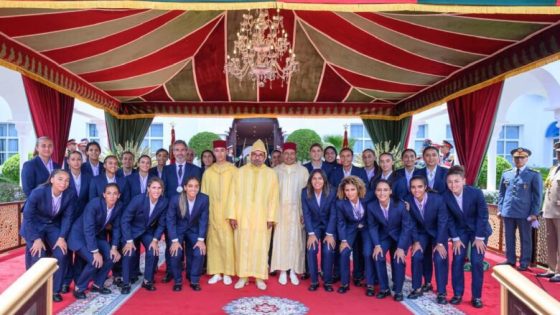 جلالة الملك يستقبل المنتخب الوطني النسوي بحضور إنفانتينو ولقجع