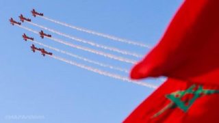 عيد العرش المجيد .. القوات المسلحة الملكية تنظم عروضا جوية وقفزات استعراضية بالمظلات