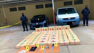 أمن آسفي يوقف 3 أشخاص بحوزتهم أزيد من طنين من الحشيش