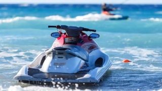 مأساة في شاطئ أكادير.. وفاة سائح فرنسي جزائري الأصل أثناء جولة بـ”جيت سكي”