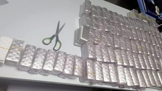 إحباط محاولة تهريب 54 ألف قرص مخدر بمركز باب سبتة وتوقيف مشتبه فيه