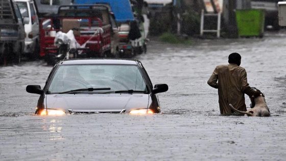 حصيلة جديدة.. نحو 120 قتيلا خلال 24 ساعة جراء الأمطار الغزيرة في باكستان