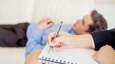 دراسة: 7.7% من الأطباء النفسيين المغاربة حاولوا الانتحار بسبب ضغوط العمل والاضطرابات النفسية