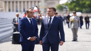 ماكرون يعيّن وزير الدفاع سيباستيان لوكورنو رئيساً للوزراء