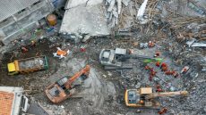 ارتفاع حصيلة قتلى انهيار المدرسة في إندونيسيا إلى 63 شخصا