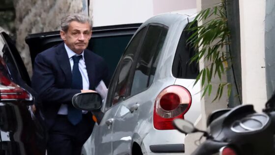Nicolas Sarkozy derrière les barreaux : une première historique en France