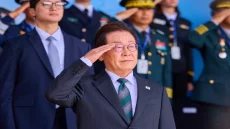 جلالة الملك يهنئ رئيس كوريا بالعيد الوطني