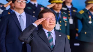 جلالة الملك يهنئ رئيس كوريا بالعيد الوطني