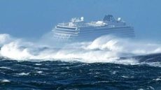 تعليق الرحلات البحرية بين طريفة وطنجة بسبب سوء الأحوال الجوية