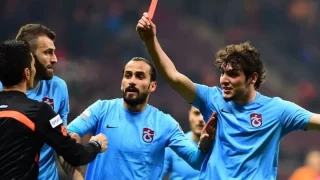 تفاصيل فضيحة الكرة التركية.. اعتقال حكام ومسؤولين