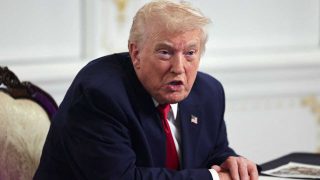 ترامب يعلن إغلاق المجال الجوي لفنزويلا ومحيطها “بالكامل”