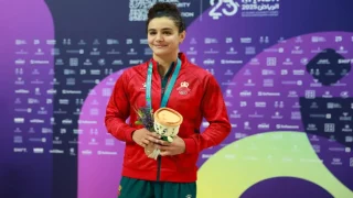 السباحة المغربية إيمان هدى البارودي تتوج بذهبية سباق 50 متر صدر سيدات في ألعاب التضامن الإسلامي