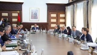 مجلس الحكومة يصادق على مشروع مرسوم بتحديد لائحة وثائق أثمان التحويل وكيفيات الإدلاء بها لإدارة الضرائب