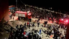 ارتفاع حصيلة ضحايا انهيار بنايتين إلى 19 وفاة واستمرار عمليات الإنقاذ