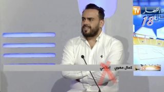 ترحيل صحفي جزائري من المغرب بسبب تغطية غير قانونية لـ”كان 2025″