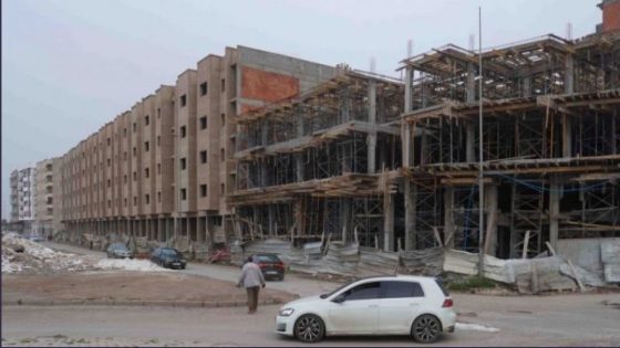 ابنة رئيس جمعية سكنية تناشد جلالة الملك لإنصاف والدها المعتقل ظلماً