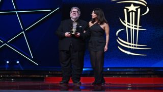 المهرجان الدولي للفيلم بمراكش يكرّم المخرج العالمي غييرمو ديل تورو: صانع العوالم السحرية والظلال العميقة