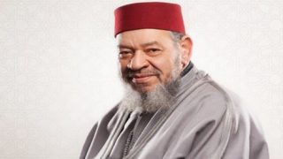 وفاة الفنان المغربي عبد الهادي بلخياط عن عمر يناهز 86 سنة بعد مسيرة فنية حافلة