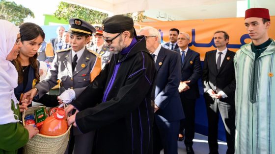 جلالة الملك يعطي بسلا انطلاقة العملية الوطنية “رمضان 1447” التي سيستفيد منها أزيد من 4,3 ملايين شخص